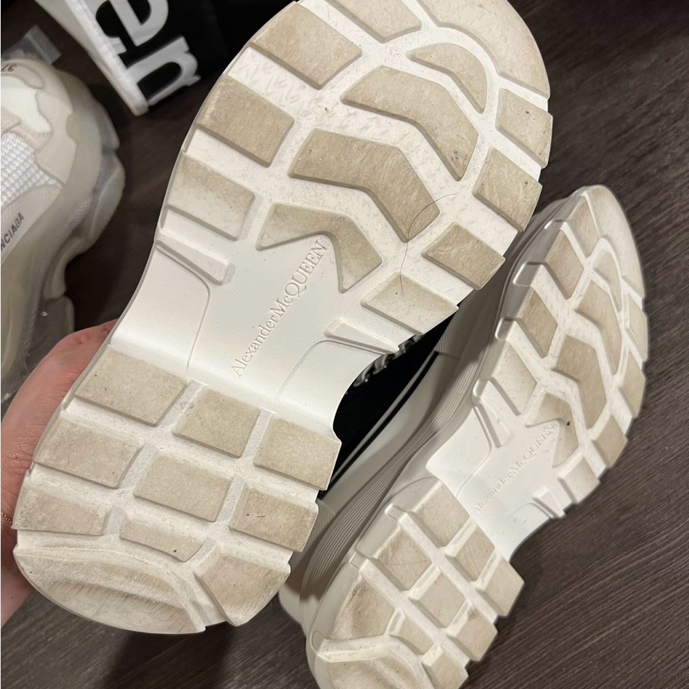 Alexander McQueen Black and White Chunky Platform Sneakers - Picture 6 of 7